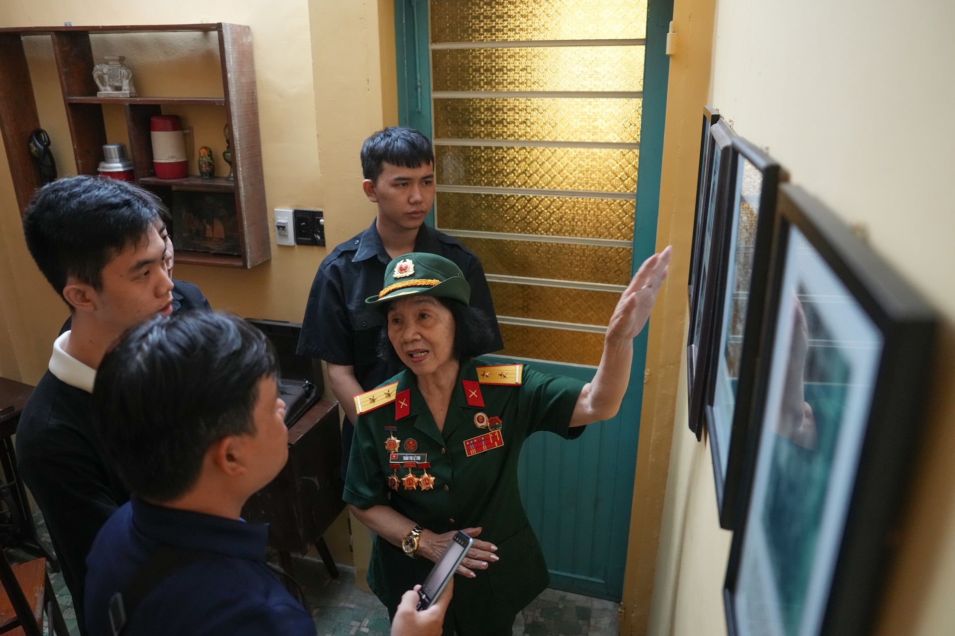 Chiến tranh làm tôi xa chồng, chiến tranh cũng đưa tôi gặp lại mẹ chồng - 9 Chiến tranh làm tôi xa chồng, chiến tranh cũng đưa tôi gặp lại mẹ chồng - 9