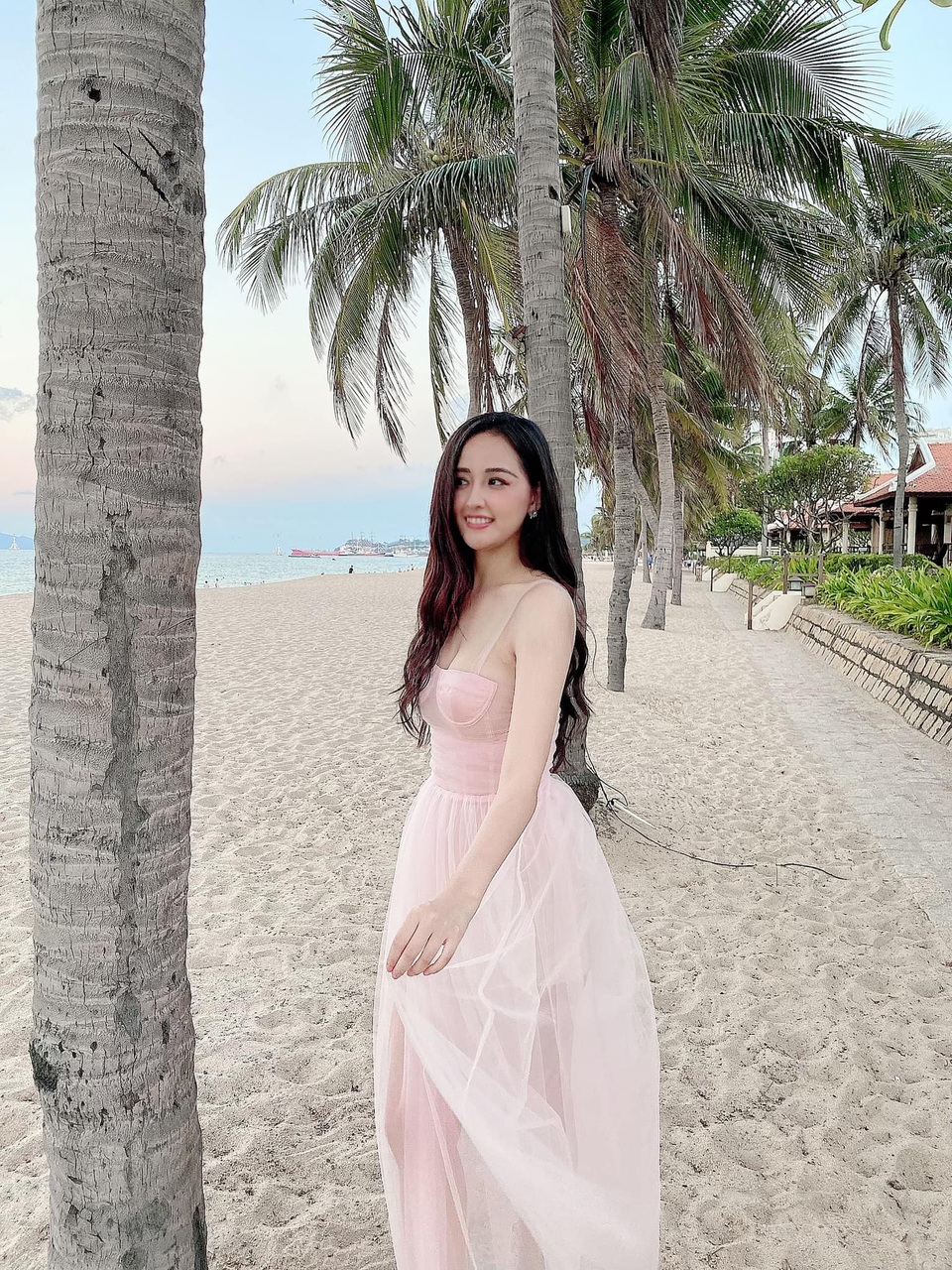 Mai Phương Thúy diện áo tắm hở bạo sau thời gian giảm cân - 8 Mai Phương Thúy diện áo tắm hở bạo sau thời gian giảm cân - 8