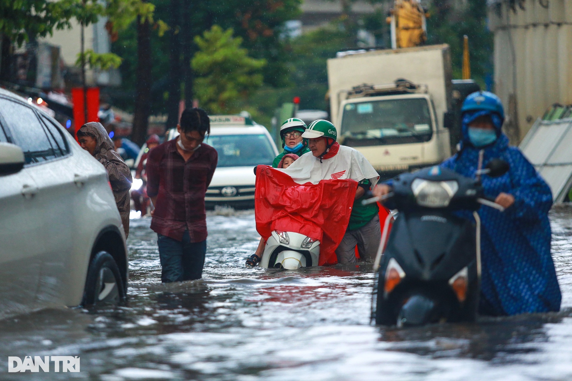 Thay vì loay hoay đợi cơ chế, TPHCM cần làm ra tấm ra món những gì đã có - 5 Thay vì loay hoay đợi cơ chế, TPHCM cần làm ra tấm ra món những gì đã có - 5