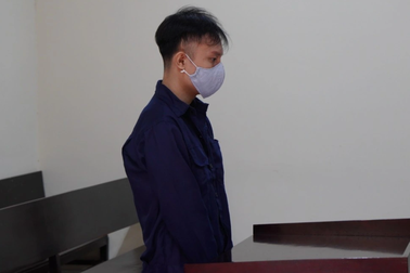 "Tú ông" Lê Hoàng Long môi giới 2 chân dài bán dâm giá 15.000 USD