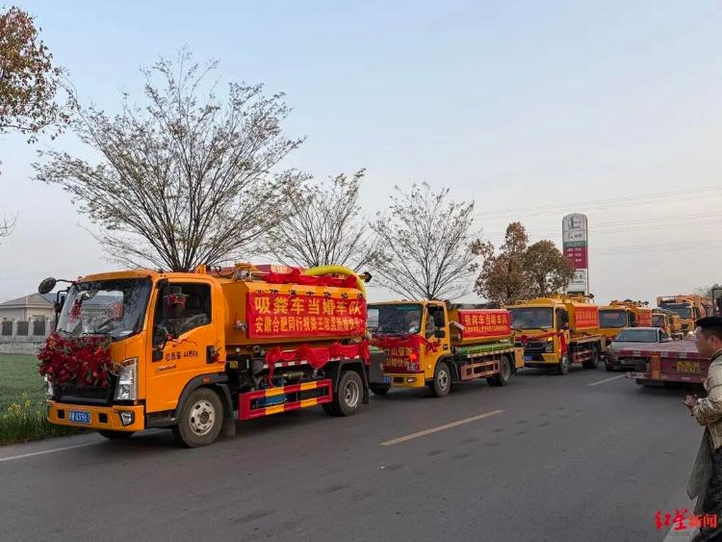Chú rể dùng 9 xe hút chất thải rước dâu, gây sốt mạng Trung Quốc - 1