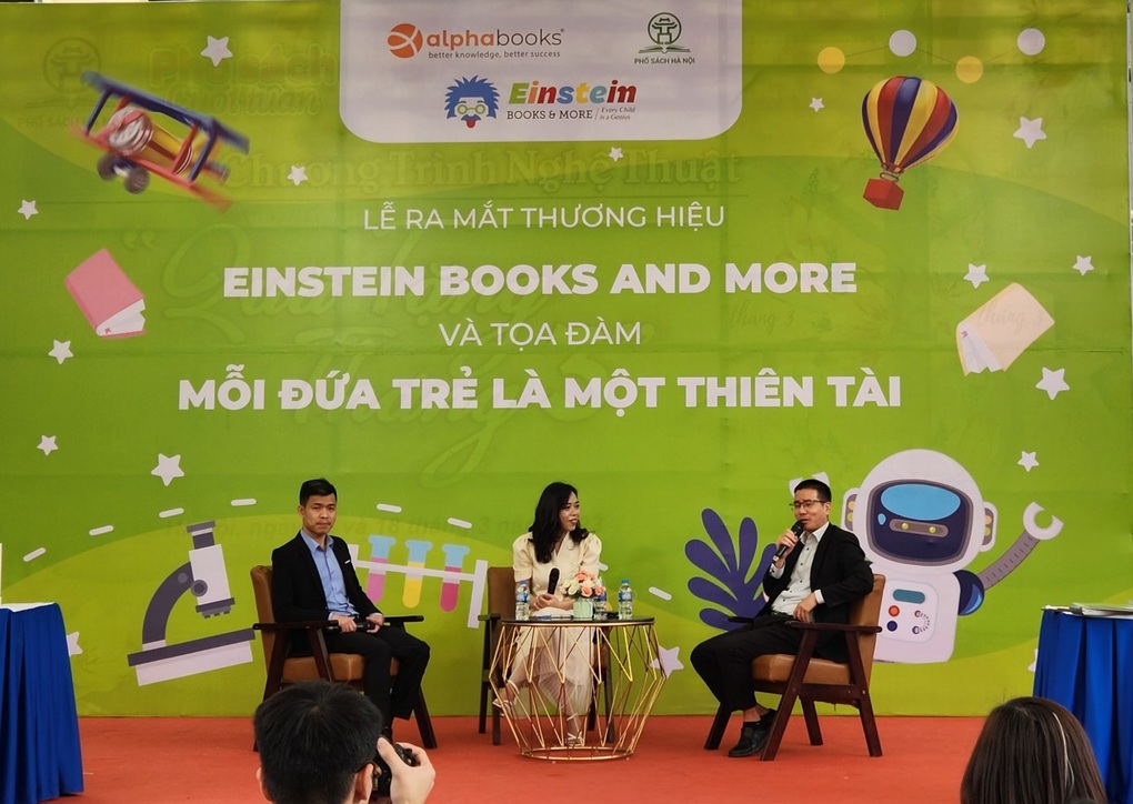 Tọa đàm Mỗi đứa trẻ là một thiên tài tại Phố sách Hà Nội - 1 Tọa đàm Mỗi đứa trẻ là một thiên tài tại Phố sách Hà Nội - 1