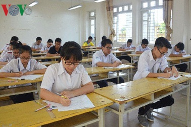 Trường cao đẳng, trung cấp bên bờ “vực thẳm”