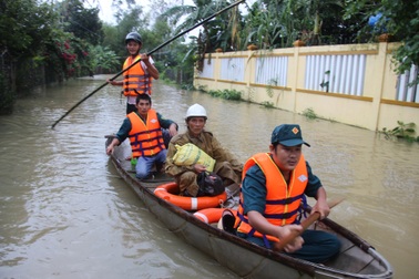 Hồ chứa xả lũ, hạ du ngập sâu