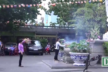 TPHCM rợp cờ hoa kính mừng Phật đản