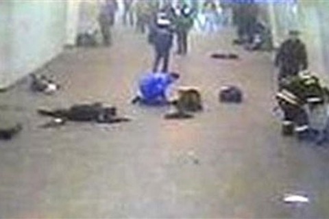 Ảnh vụ đánh bom khủng bố kép rung chuyển Mátxcơva