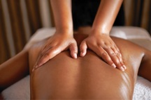 Cảnh sát giải cứu thiếu nữ 16 tuổi bị lừa vào làm tại quán massage
