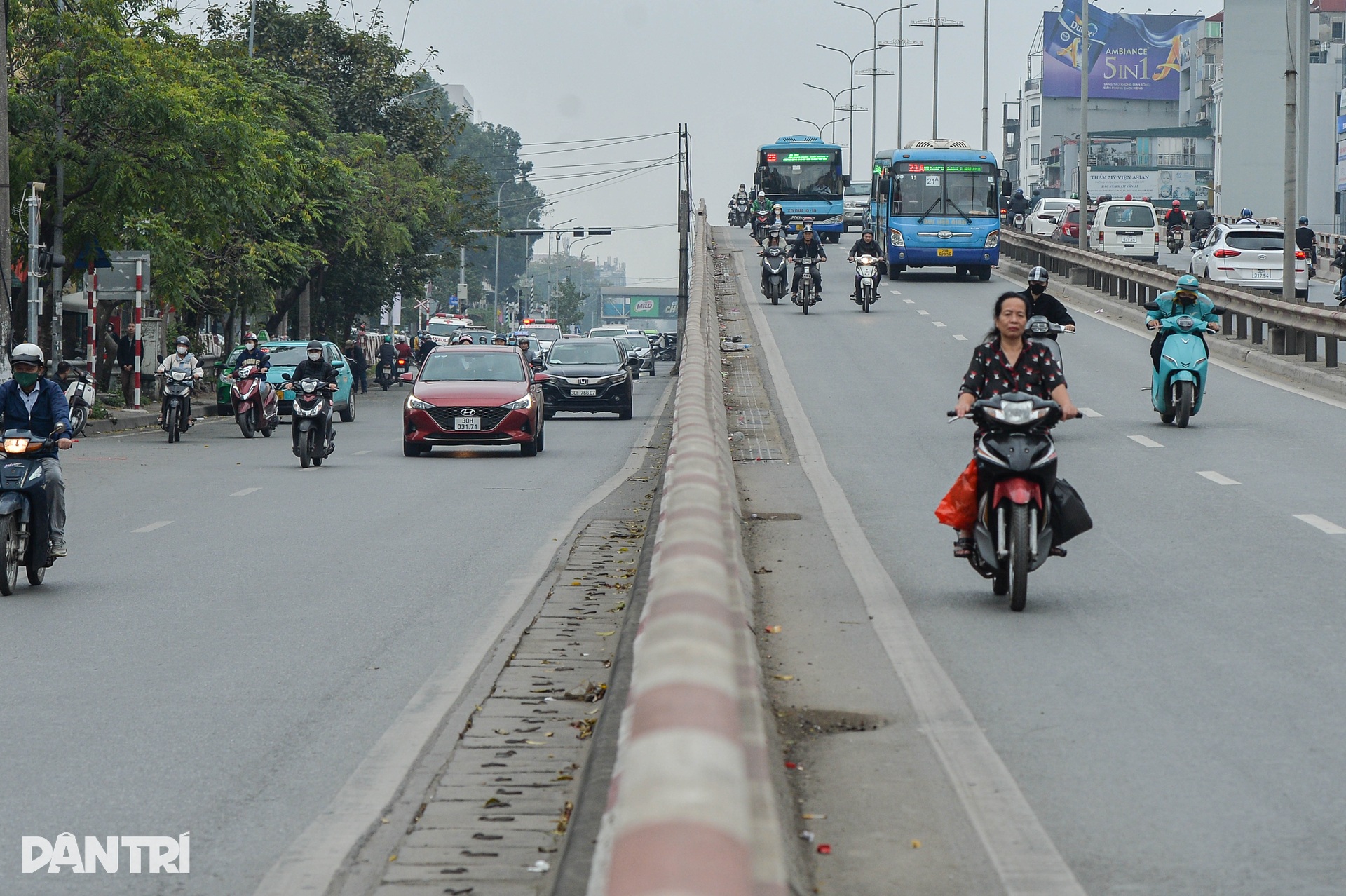 Đường phố Hà Nội thông thoáng trong ngày 26 Tết - 6 Đường phố Hà Nội thông thoáng trong ngày 26 Tết - 6