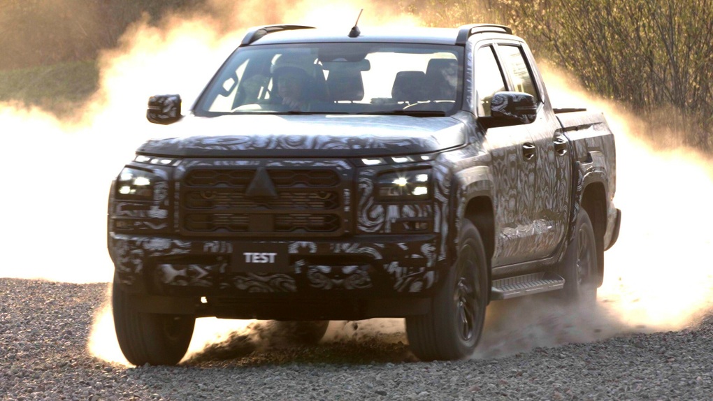 Triton thế hệ mới 2024 có thể sẽ không còn dùng chung khung gầm với Navara - 1 Triton thế hệ mới 2024 có thể sẽ không còn dùng chung khung gầm với Navara - 1
