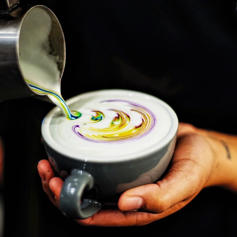 Mãn nhãn với những ly latte bảy sắc cầu vồng - 5 Mãn nhãn với những ly latte bảy sắc cầu vồng - 5