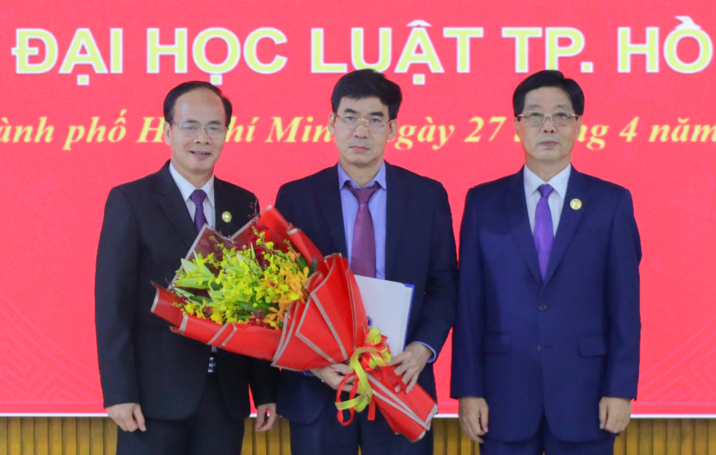 Có người phụ trách mới, Trường Đại học Luật TPHCM vẫn trống ghế nóng - 1 Có người phụ trách mới, Trường Đại học Luật TPHCM vẫn trống ghế nóng - 1