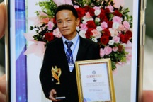 Doanh nhân đi Mercedes rút kiếm dọa phụ nữ từng nhận nhiều danh hiệu