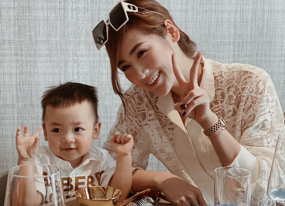 Thực hư mối quan hệ giữa á hậu Tú Anh và “ông trùm” hoa hậu - 6 Thực hư mối quan hệ giữa á hậu Tú Anh và “ông trùm” hoa hậu - 6