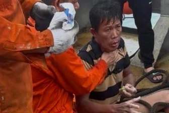 Đã tìm thấy người đàn ông lao xuống biển giữa tâm bão Kalmaegi cứu người