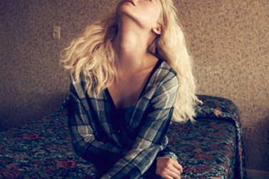 Chùm ảnh cuối cùng của siêu mẫu bạc mệnh Daul Kim