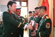 Điều động, bổ nhiệm 476 sĩ quan dự bị phục vụ tại ngũ ở xã, phường