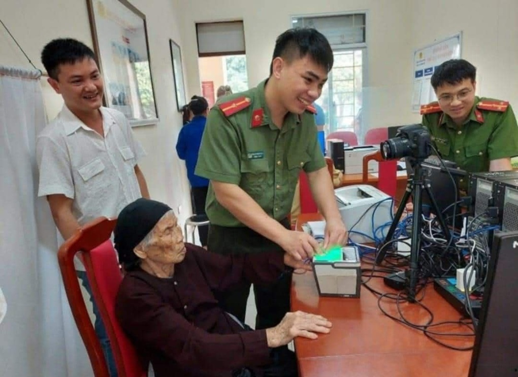 Tiết lộ về cụ bà trường thọ 114 tuổi ở Hà Nội có 100 con, cháu, chắt, chút - 2 Tiết lộ về cụ bà trường thọ 114 tuổi ở Hà Nội có 100 con, cháu, chắt, chút - 2