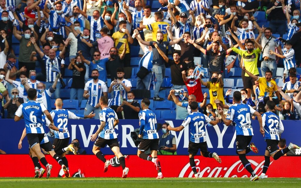 Thua sốc trước Espanyol, Real Madrid bị Atletico cân bằng về điểm số - 6 Thua sốc trước Espanyol, Real Madrid bị Atletico cân bằng về điểm số - 6