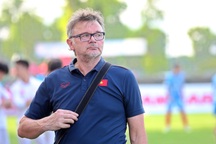 HLV Philippe Troussier mang nhiều trợ lý Pháp sang Việt Nam