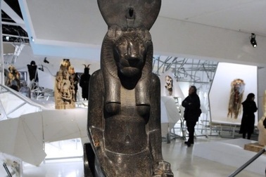 Ai Cập phát hiện thêm 27 pho tượng nữ thần chiến tranh Sekhmet