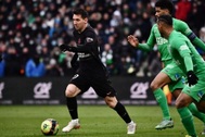 Messi lập hat-trick kiến tạo, PSG xây chắc ngôi đầu bảng Ligue 1
