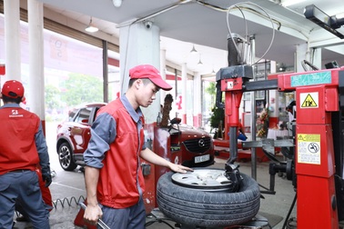 Mừng sinh nhật 5 năm B-select Dân Chủ với hàng ngàn ưu đãi