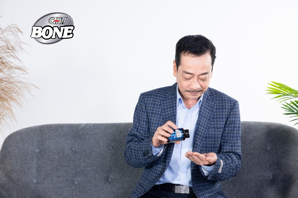 NSND Hoàng Dũng lần đầu chia sẻ về căn bệnh đau nhức xương khớp - 2 NSND Hoàng Dũng lần đầu chia sẻ về căn bệnh đau nhức xương khớp - 2