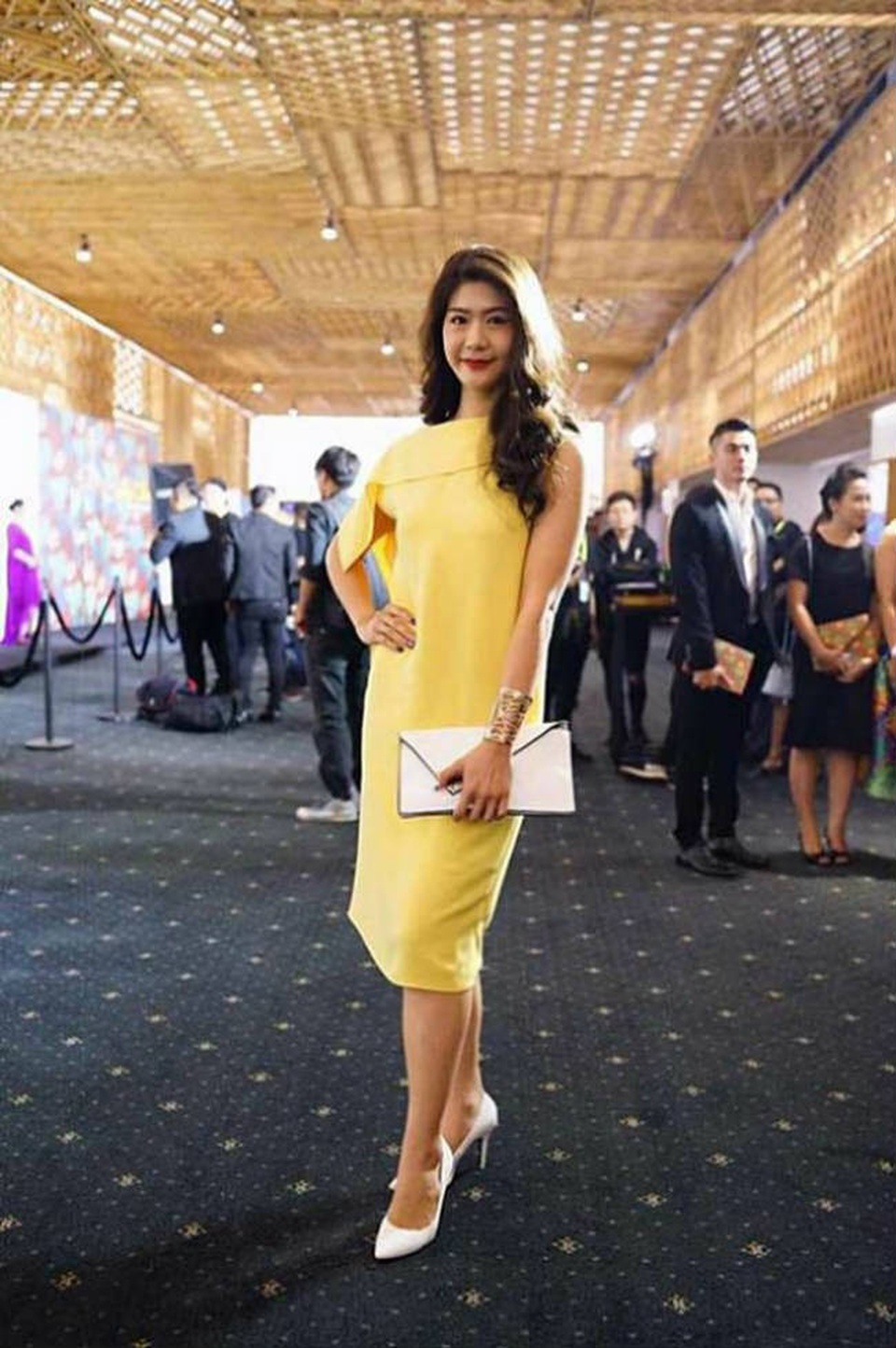 Rời buồng lái, các nữ phi công đẹp nhất Việt Nam ăn vận khoe đường cong - 17