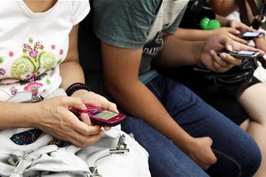 Nguy cơ dị ứng... với điện thoại di động