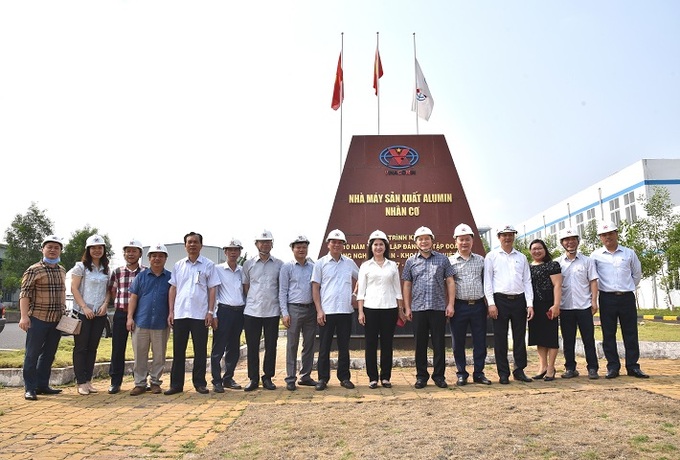 Công ty Nhôm Đắk Nông - TKV đón Đoàn Lãnh đạo Bộ LĐ-TB&XH - Ảnh 4. Công ty Nhôm Đắk Nông - TKV đón Đoàn Lãnh đạo Bộ LĐ-TB&XH - Ảnh 4.