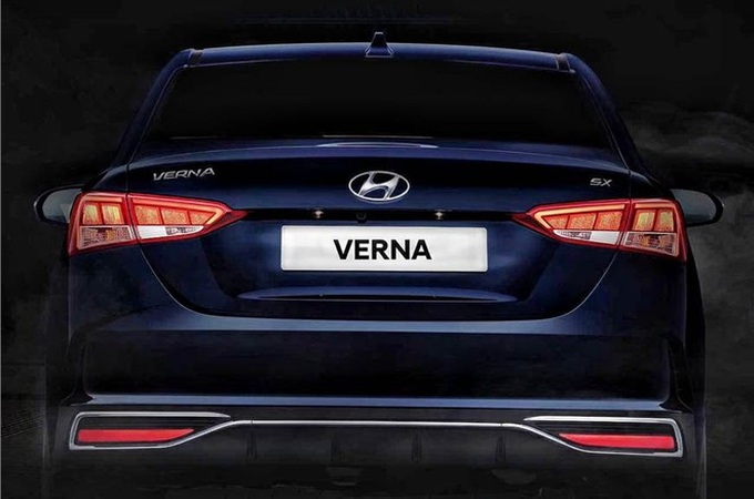 Cận cảnh chiếc Hyundai Verna giá chỉ hơn 250 triệu đồng - Ảnh 2. Cận cảnh chiếc Hyundai Verna giá chỉ hơn 250 triệu đồng - Ảnh 2.
