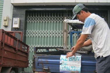 Điêu đứng vì xăng tăng giá