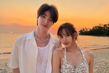 Lisa vướng nghi vấn hẹn hò “phi công trẻ” điển trai hậu chia tay tỷ phú