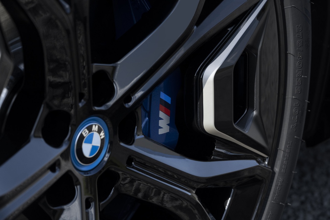 CES 2022: Xe điện hiệu suất cao BMW iX M60 trình làng - 13 CES 2022: Xe điện hiệu suất cao BMW iX M60 trình làng - 13