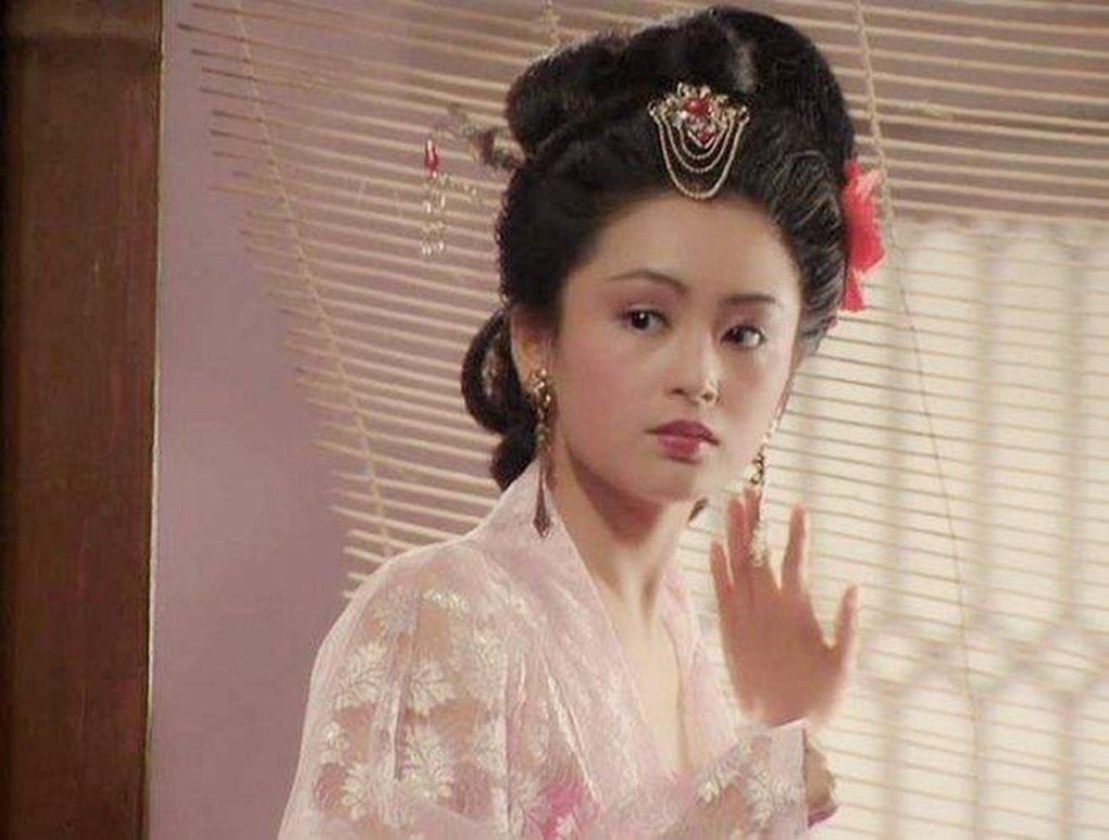 Điêu Thuyền đẹp nhất màn ảnh Trần Hồng hiện ra sao? - 1 Điêu Thuyền đẹp nhất màn ảnh Trần Hồng hiện ra sao? - 1