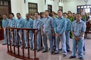 ‘Giải mã bùa điên’: Đòn điểm huyệt giang hồ đất Cảng