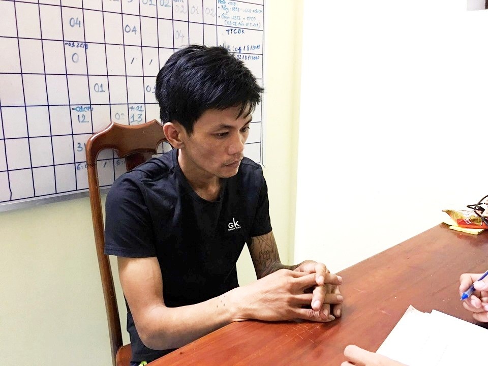 doi tuong tat nu can bọ tai chot kiem dich ra trinh diên doi tuong tat nu can bọ tai chot kiem dich ra trinh diên