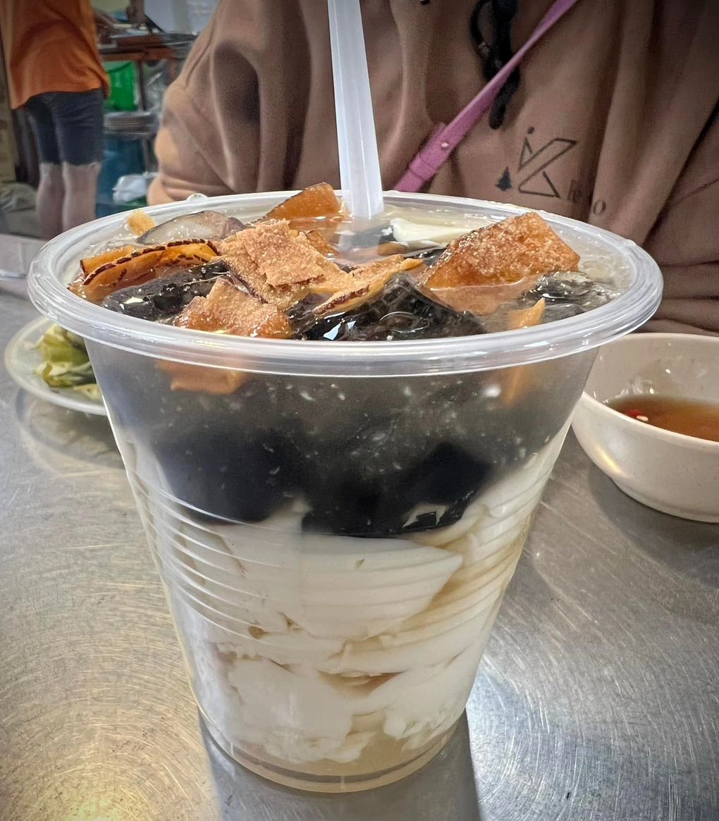 Bản đồ ẩm thực 8 món ngon Trấn Thành ăn trong một ngày ở Hà Nội - 7 Bản đồ ẩm thực 8 món ngon Trấn Thành ăn trong một ngày ở Hà Nội - 7