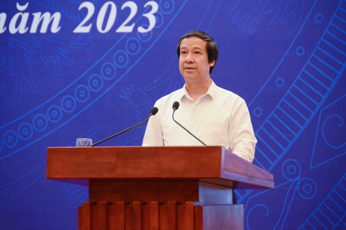 Bộ trưởng Bộ GD&ĐT Nguyễn Kim Sơn phát biểu khai mạc hội nghị.