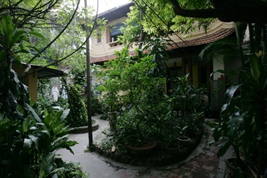 Gìn giữ nhà vườn cổ quý nhất Hà Nội
