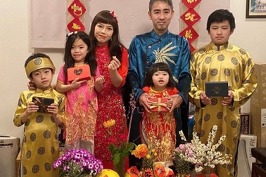 Người Việt xa quê đón Tết "online", đoàn tụ gia đình "qua màn hình nhỏ"