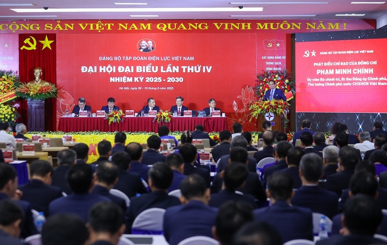 Thủ tướng yêu cầu EVN bảo đảm đủ điện cho tăng trưởng 2 con số - 1