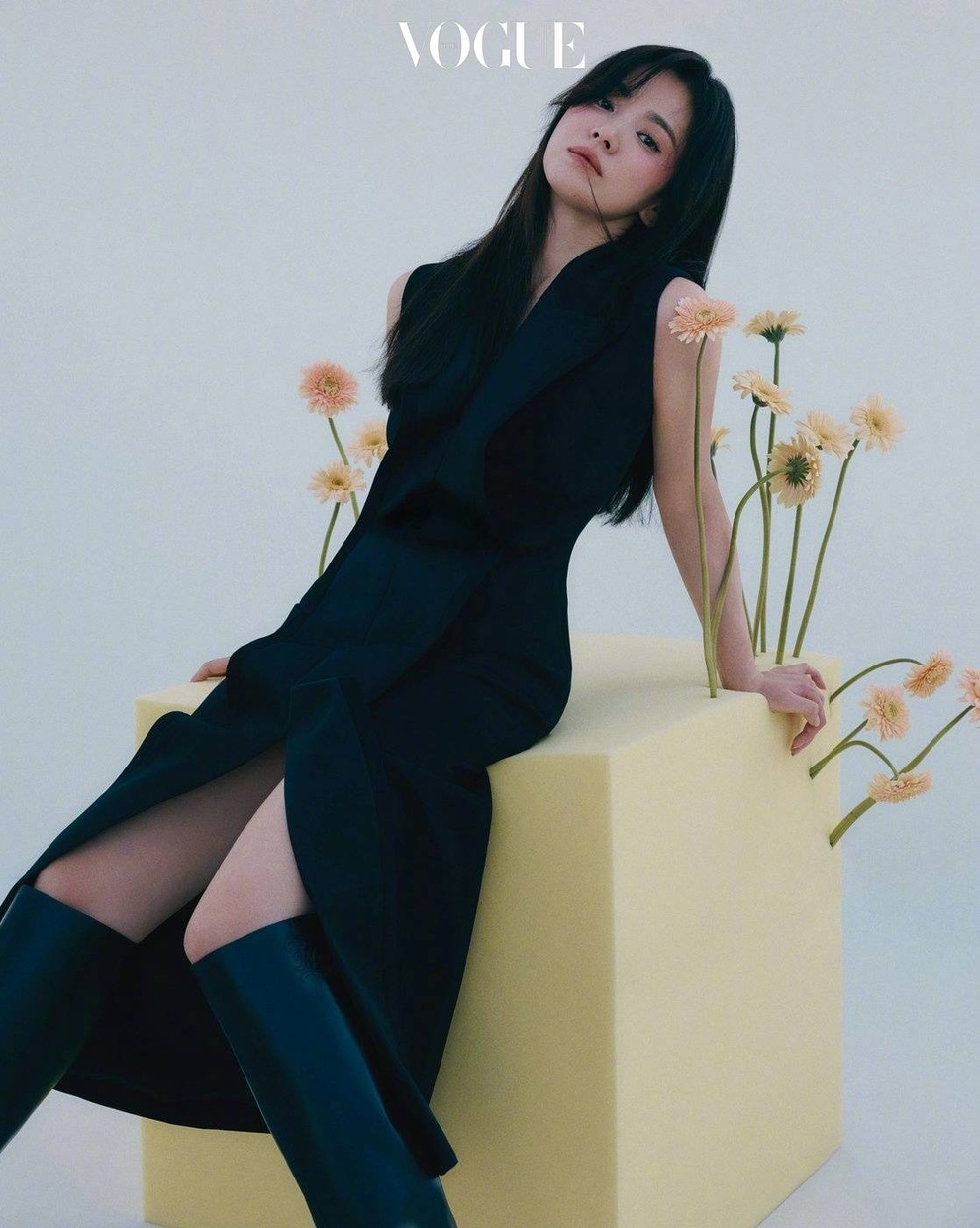 Gái độc thân Song Hye Kyo khoe thần thái đỉnh cao, dáng vóc hoàn hảo - 13 Gái độc thân Song Hye Kyo khoe thần thái đỉnh cao, dáng vóc hoàn hảo - 13
