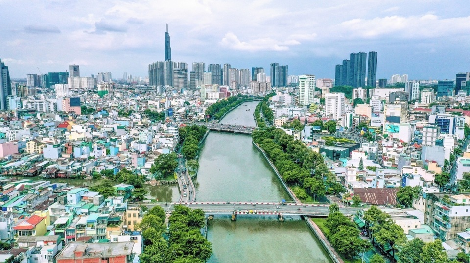 Hành trình hồi sinh bên những dòng kênh “chết” - 2 Hành trình hồi sinh bên những dòng kênh “chết” - 2