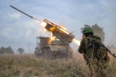 Nga dồn dập tấn công Sudzha, Ukraine thất thủ ở cứ điểm lớn nhất tại Kursk