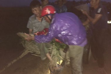 Đi làm đồng về, cụ bà bị sét đánh tử vong