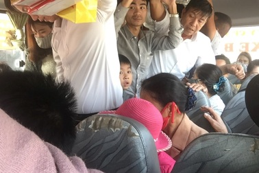 Ám ảnh đi xe buýt những ngày đầu năm