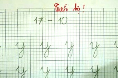 Hoang mang khi con được cô giáo khen