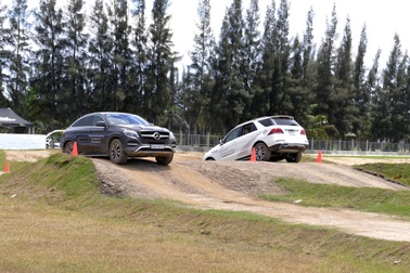 Mercedes-Benz Việt Nam ứng dụng công nghệ an toàn trên đường đua