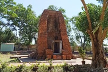 Cận cảnh tháp ngàn năm tuổi nơi tìm thấy nhiều bảo vật Quốc gia ở Bạc Liêu